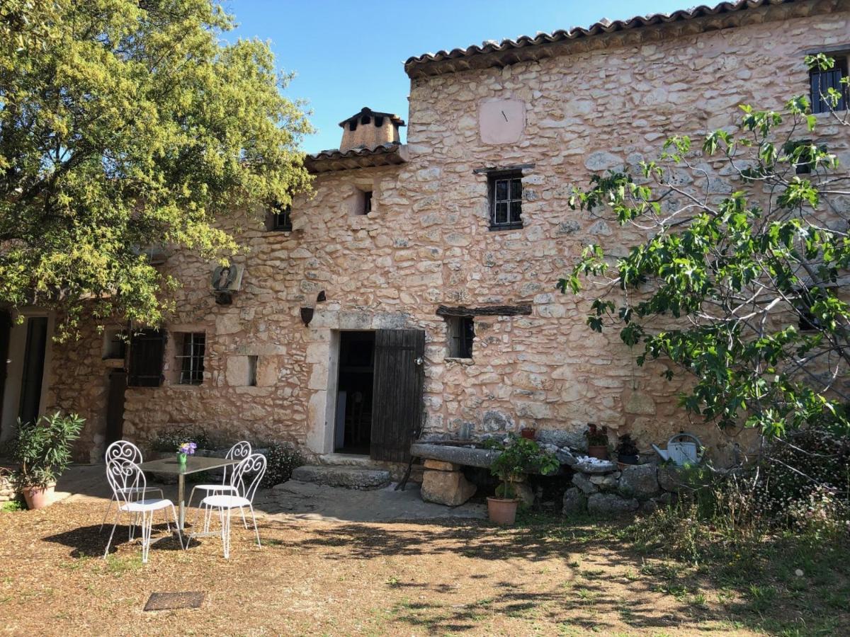 Le Jas Des Aiguiers Saint-Saturnin-d'Apt Exterior foto