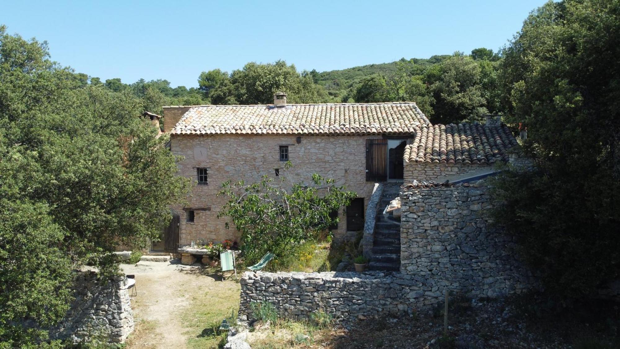 Le Jas Des Aiguiers Saint-Saturnin-d'Apt Exterior foto